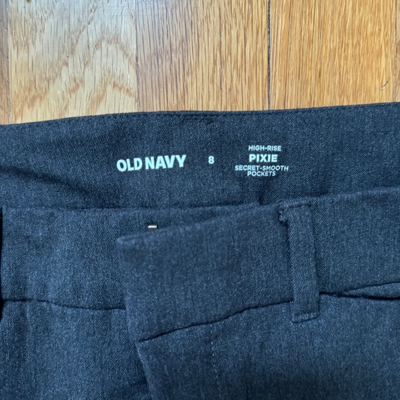 Old Navy Charcoal High-Rise Pixie Pants - Picture 2 of 6